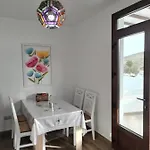 Casa Encarnacion بيت للعطل